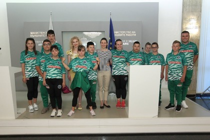 Деца шампиони от Федерация „Адаптирана физическа активност“ гостуваха на МВнР